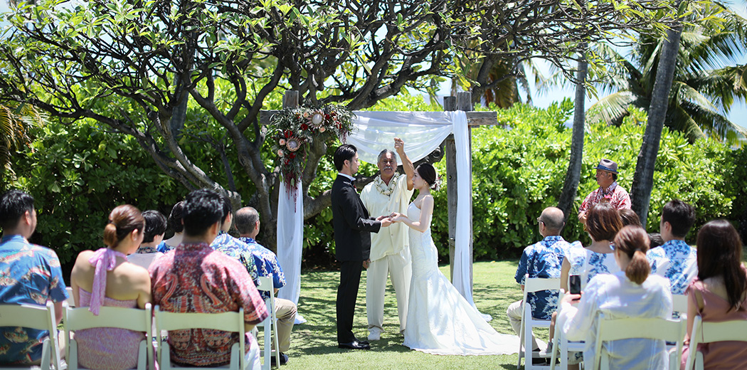 ハワイで2人だけの格安の結婚式・挙式を行うワンエイトプランニング