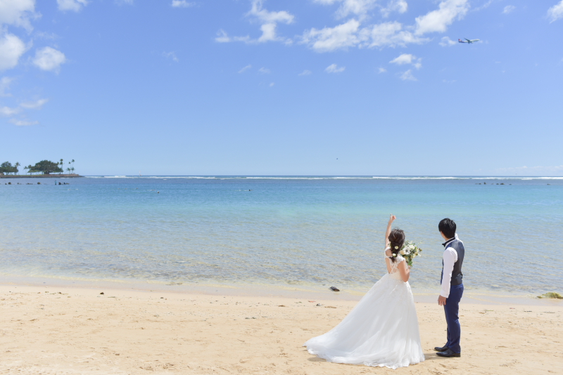 ハワイ挙式で2人だけの結婚式を挙げるときのフォトツアーの費用の相場