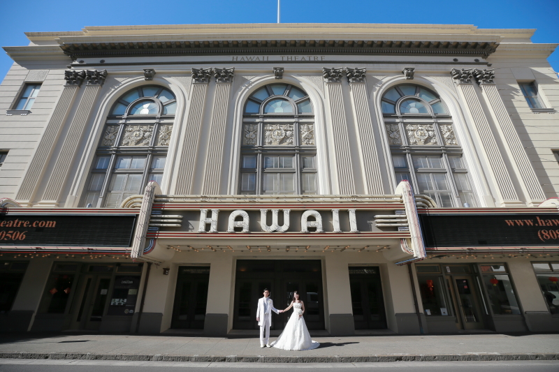 ハワイで家族・親族だけで格安結婚式・挙式を行う