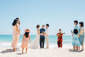 ハワイ結婚式で親族のみの費用はいくら 格安ハワイ挙式にする方法 ハワイで結婚式 挙式ならワンエイトプランニング